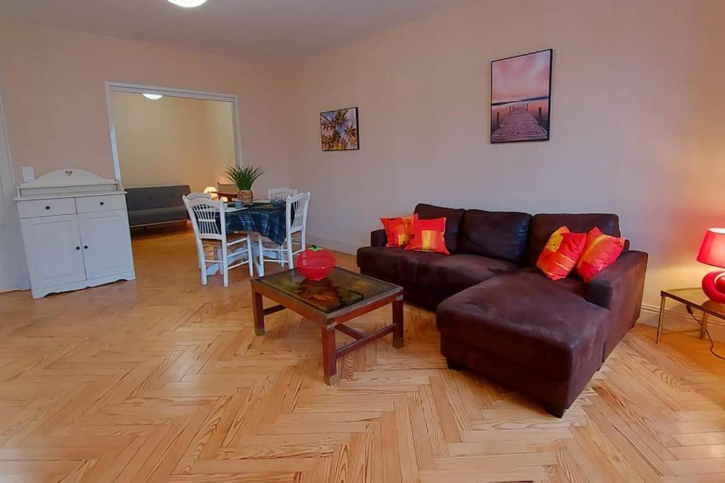 Appartamento Le Spacieux Du Centre Agen Esterno foto